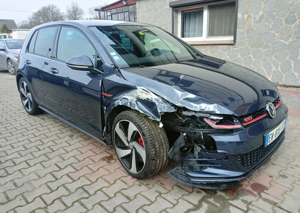 Volkswagen Golf cena 64800 przebieg: 90000, rok produkcji 2018 z Bobolice małe 137